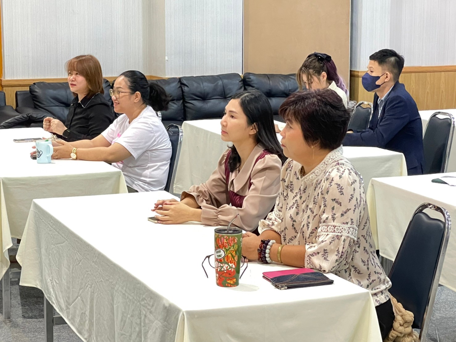 ม.นครพนม จัดเวทีแสดงวิสัยทัศน์การสรรหาคณบดีวิทยาลัยการท่องเที่ยวและอุตสาหกรรมบริการ