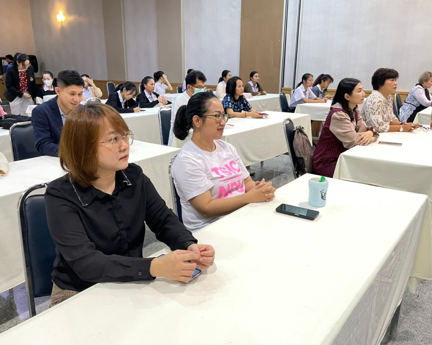 ม.นครพนม จัดเวทีแสดงวิสัยทัศน์การสรรหาคณบดีวิทยาลัยการท่องเที่ยวและอุตสาหกรรมบริการ