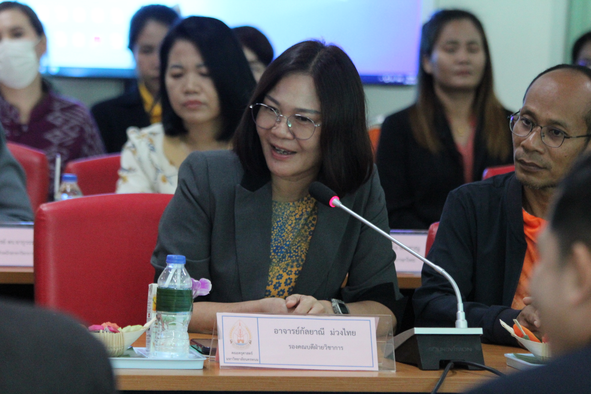 รก.อธิการบดี ม.นครพนม ลงพื้นที่พบปะบุคลากร 4 หน่วยงานในเขตพื้นที่มรุกขนคร และเขตพื้นที่ฐานบิน เพื่อรับฟังความคิดเห็นของประชาคม