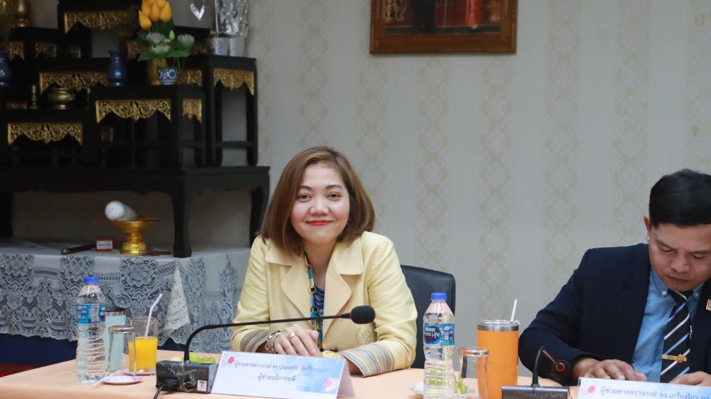 รก.อธิการบดี ม.นครพนม ลงพื้นที่พบปะบุคลากร 4 หน่วยงานในเขตพื้นที่มรุกขนคร และเขตพื้นที่ฐานบิน เพื่อรับฟังความคิดเห็นของประชาคม