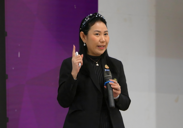 ม.นครพนม จัดอบรม “การบริหารสถานศึกษาสมัยใหม่ด้วยนวัตกรรมปัญญาประดิษฐ์” เสริมสมรรถนะผู้บริหารการศึกษาอีสาน