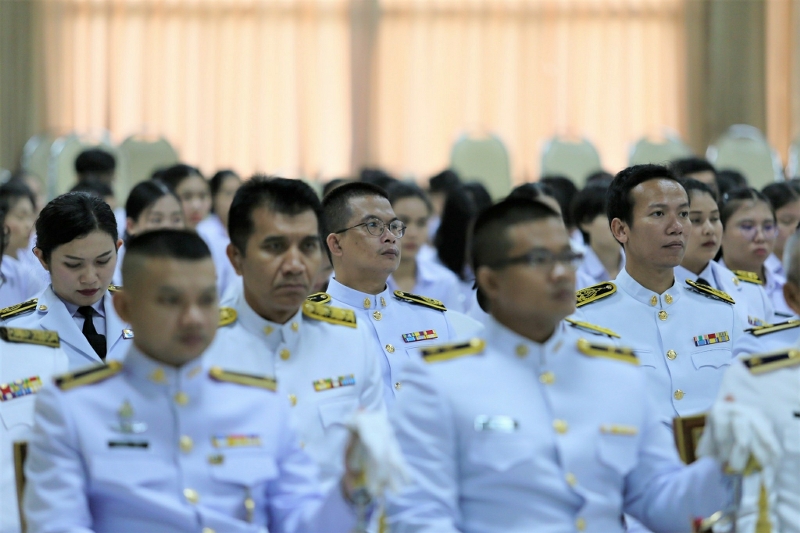 มนพ. วางพานพุ่มถวายราชสักการะพระบรมฉายาลักษณ์ รัชกาลที่ 4 “พระบิดาแห่งวิทยาศาสตร์ไทย”