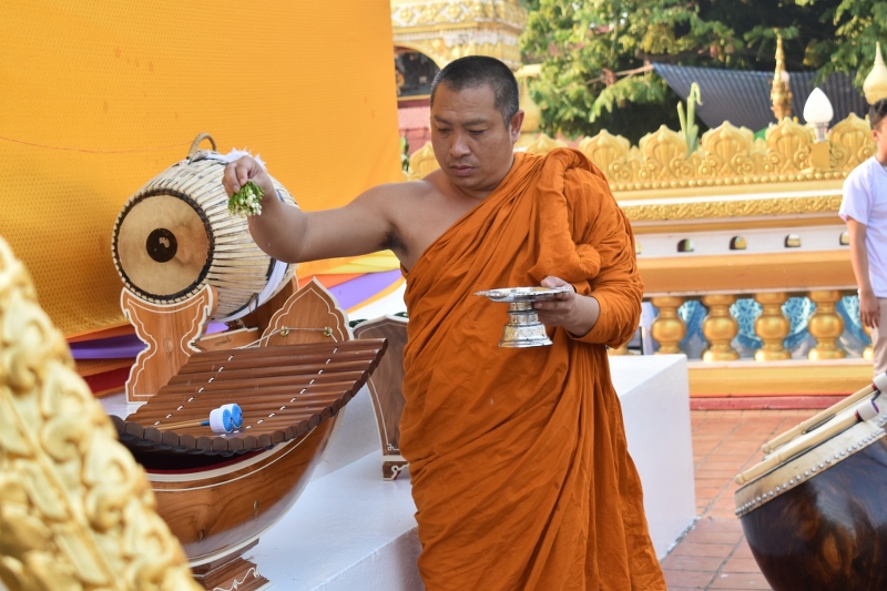 มนพ. รับมอบเครื่องดนตรีวงปี่พาทย์เครื่องห้า (คู่) เพื่อใช้ในการเรียนการสอนในสาขาวิชาดนตรีศึกษา คณะครุศาสตร์ มหาวิทยาลัยนครพนม