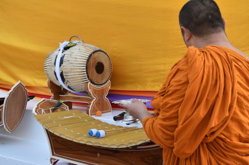 มนพ. รับมอบเครื่องดนตรีวงปี่พาทย์เครื่องห้า (คู่) เพื่อใช้ในการเรียนการสอนในสาขาวิชาดนตรีศึกษา คณะครุศาสตร์ มหาวิทยาลัยนครพนม