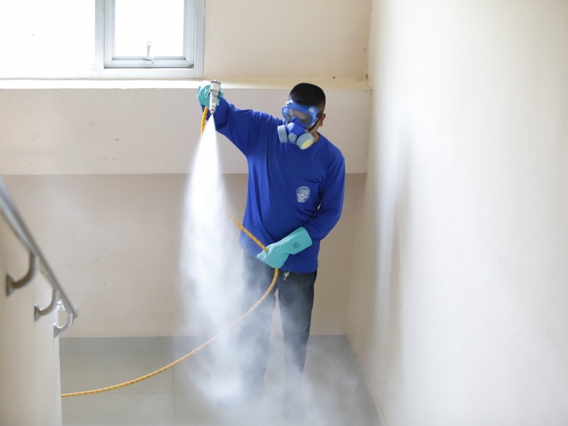 ม.นครพนม ร่วมกับด่านกักกันสัตว์นครพนม ฉีดพ่นน้ำยาฆ่าเชื้อโรคพิฆาตไวรัสCOVID-19