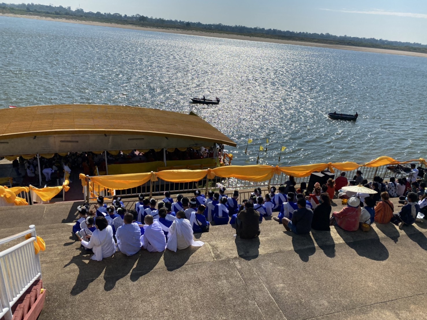 ม.นครพนม ร่วมประกอบพิธีส่งพระอุปคุตกลับสู่สะดือทะเล เนื่องในงานนมัสการองค์พระธาตุพนม ประจำปี 2565