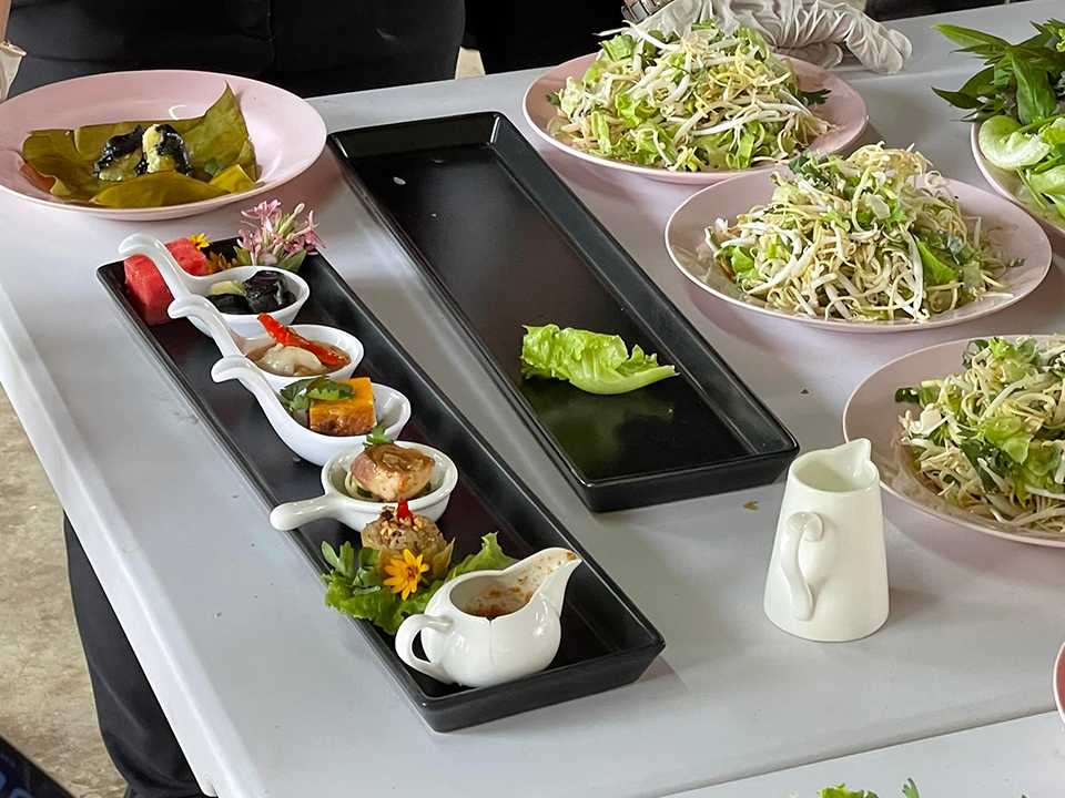 วิทยาลัยการท่องเที่ยวและอุตสาหกรรมบริการ จัดกิจกรรมสืบสานวัฒนธรรมและอาหารท้องถิ่นของชาวไทยเชื้อสายเวียดนามในจังหวัดนครพนม