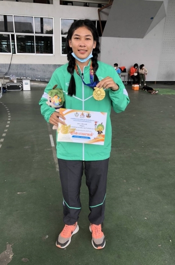 ม.นครพนม แสดงความยินดีกับน้อง