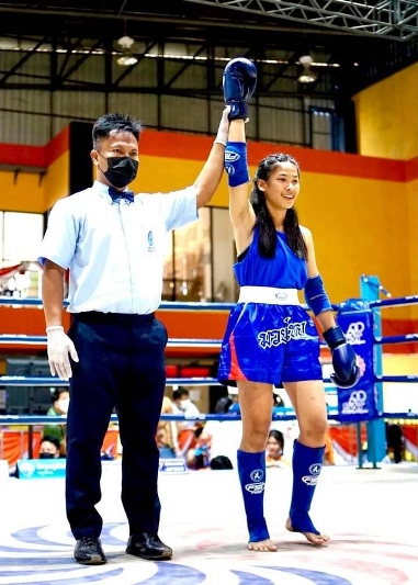 ม.นครพนม แสดงความยินดีกับน้อง