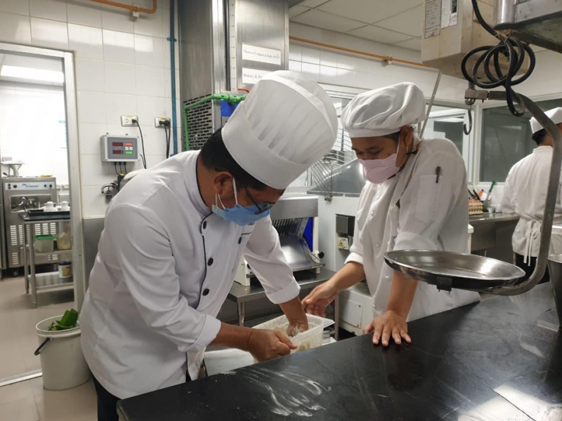 โรงแรมดุสิตธานี หัวหิน ร่วมหารือข้อตกลงความร่วมมือด้านสหกิจศึกษาและการพัฒนาอาจารย์ประจำหลักสูตรการโรงแรม ภัตตาคารและอีเว้นท์