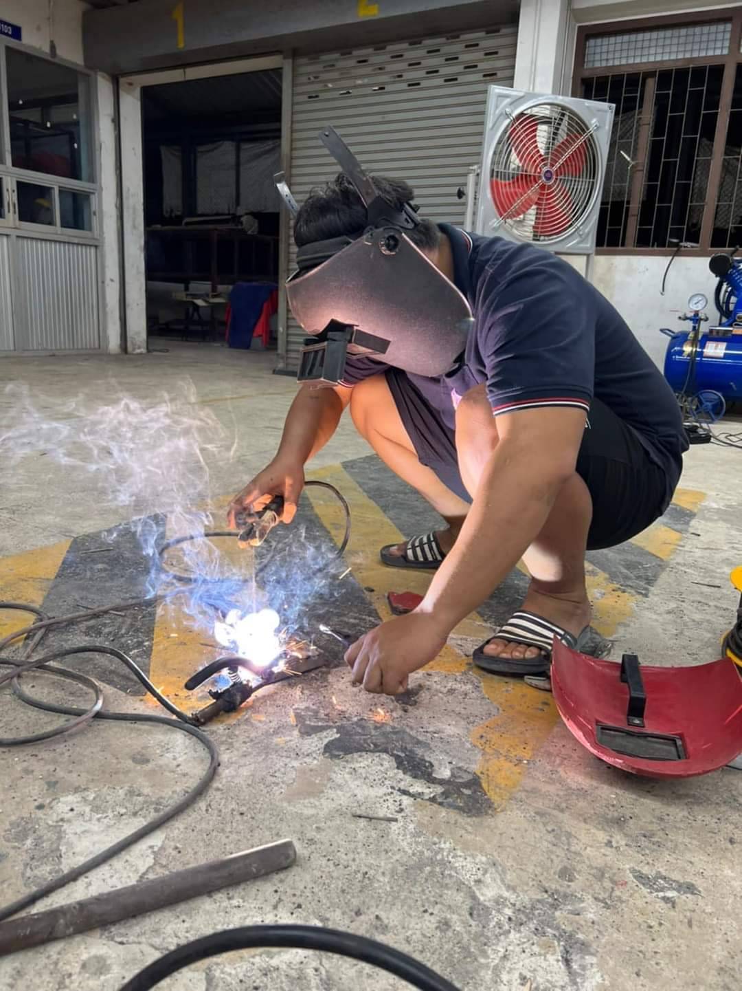 นักศึกษาวิทยาลัยธาตุพนม คว้ารางวัลความคิดสร้างสรรค์ จากการแข่งขันหุ่นยนต์ ส.ส.ท. ชิงแชมป์ประเทศไทย