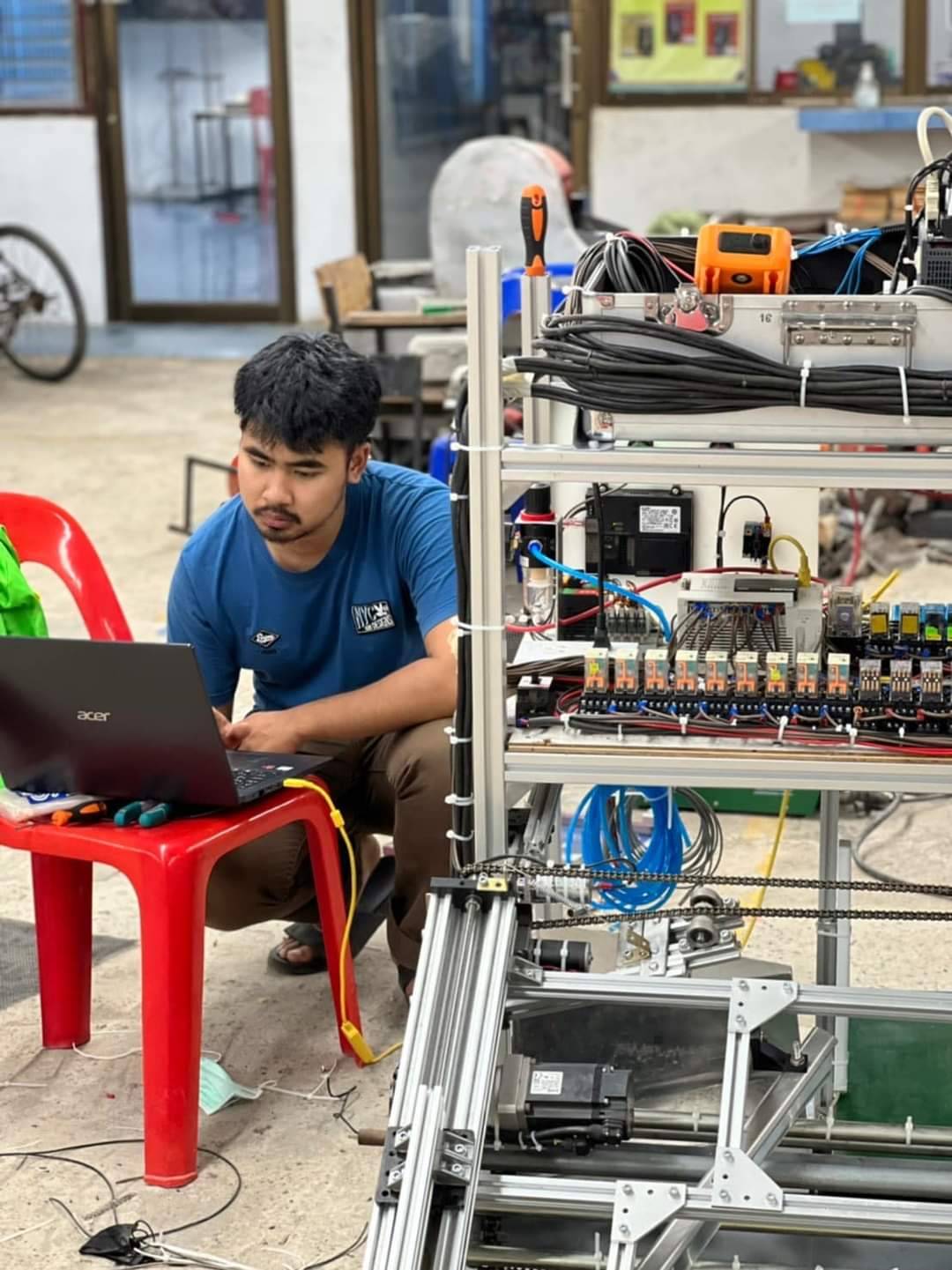 นักศึกษาวิทยาลัยธาตุพนม คว้ารางวัลความคิดสร้างสรรค์ จากการแข่งขันหุ่นยนต์ ส.ส.ท. ชิงแชมป์ประเทศไทย