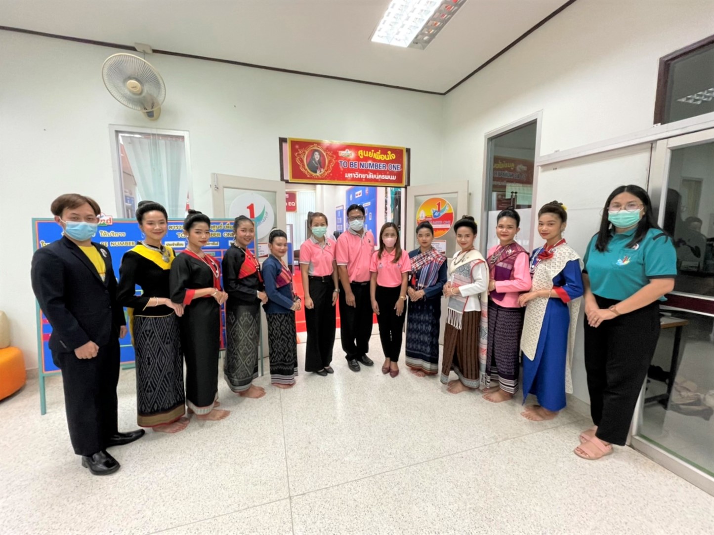 ชมรม TO BE NUMBER ONE ม.นครพนม ต้อนรับการลงพื้นที่ตรวจเยี่ยมประเมินผลการดำเนินงาน คณะอนุกรรมการตัดสินการประกวดจังหวัด อำเภอและชมรม TO BE NUMBER ONE