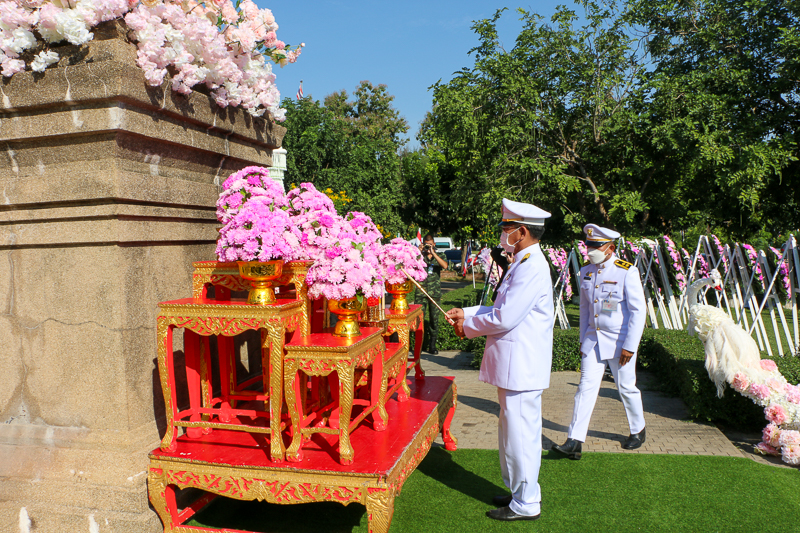 มนพ.ร่วมประกอบพิธีวางพวงมาลาน้อมรำลึกพระมหากรุณาธิคุณ รัชกาลที่ 5 เนื่องในวันคล้ายวันสวรรคต