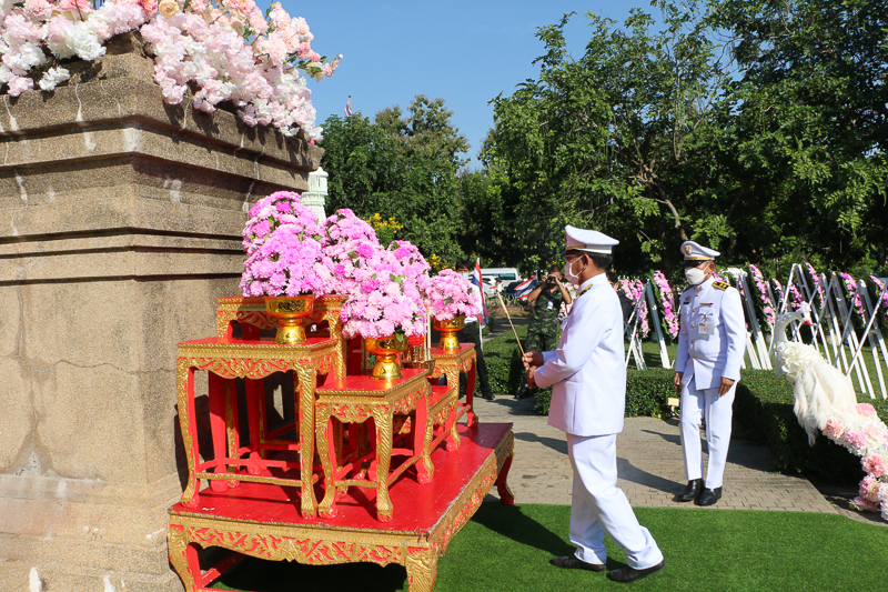 มนพ.ร่วมประกอบพิธีวางพวงมาลาน้อมรำลึกพระมหากรุณาธิคุณ รัชกาลที่ 5 เนื่องในวันคล้ายวันสวรรคต