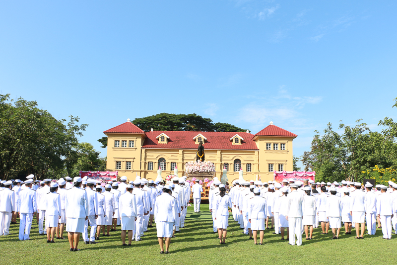 มนพ.ร่วมประกอบพิธีวางพวงมาลาน้อมรำลึกพระมหากรุณาธิคุณ รัชกาลที่ 5 เนื่องในวันคล้ายวันสวรรคต