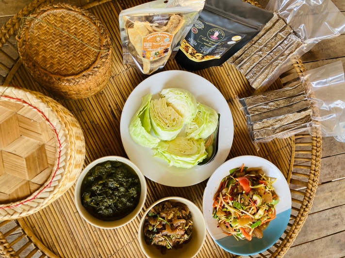 หนังเค็ม “พ่อประนอม” อาหารฮอตฮิตหน้าหนาวของคนอีสาน สู่การเป็นผู้ประกอบการ Start – Up ดังไกลในต่างแดน