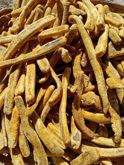 หนังเค็ม “พ่อประนอม” อาหารฮอตฮิตหน้าหนาวของคนอีสาน สู่การเป็นผู้ประกอบการ Start – Up ดังไกลในต่างแดน