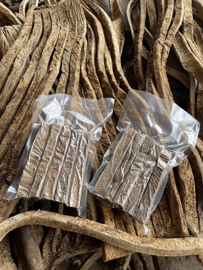 หนังเค็ม “พ่อประนอม” อาหารฮอตฮิตหน้าหนาวของคนอีสาน สู่การเป็นผู้ประกอบการ Start – Up ดังไกลในต่างแดน