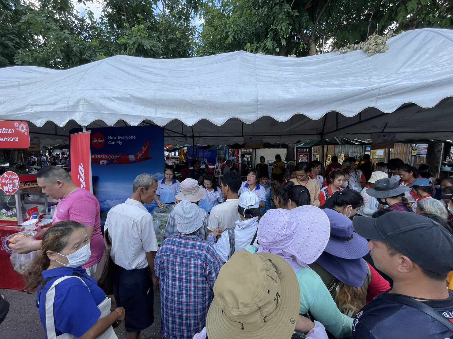 สาขาวิชารัฐประศาสนศาสตร์ คณะศิลปศาสตร์และวิทยาศาสตร์ ม.นครพนม ร่วมบริจาคโรงทาน งานบวงสรวงองค์พญาศรีสัตตนาคราช ประจำปี 2566