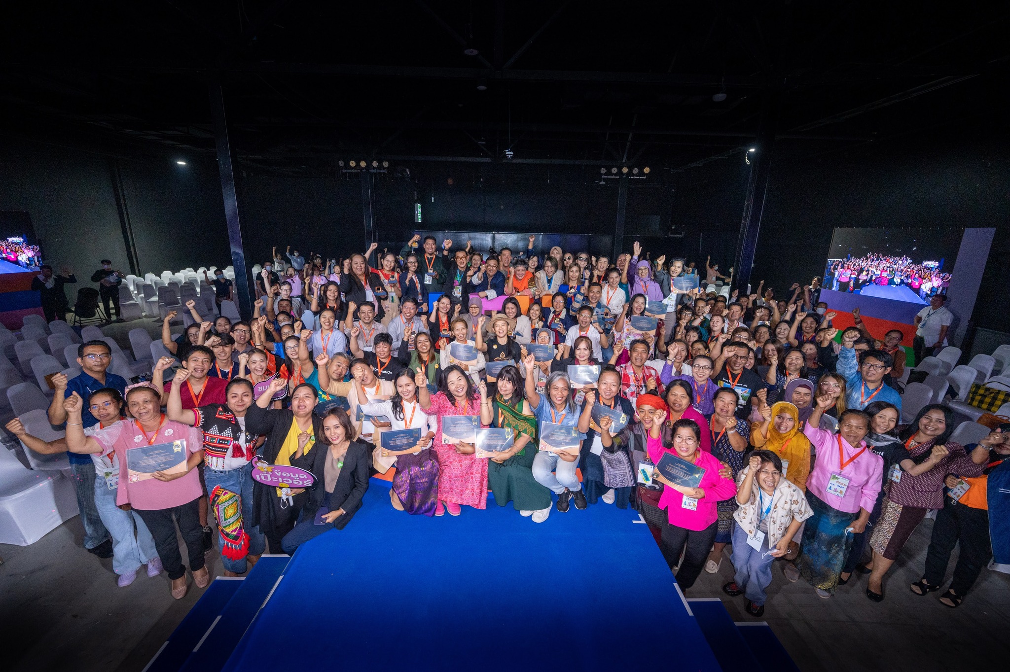 ม. นครพนม เข้าร่วมกิจกรรม เกื้อกูล Local Knowlege Manager Sharing Showcase การเปลี่ยนแปลงภายใต้หลักคิด คน ของ ตลาด และ เกื้อกูล LEs Sharing Showcase ในมหกรรม Local Enterprises Exposition 2023