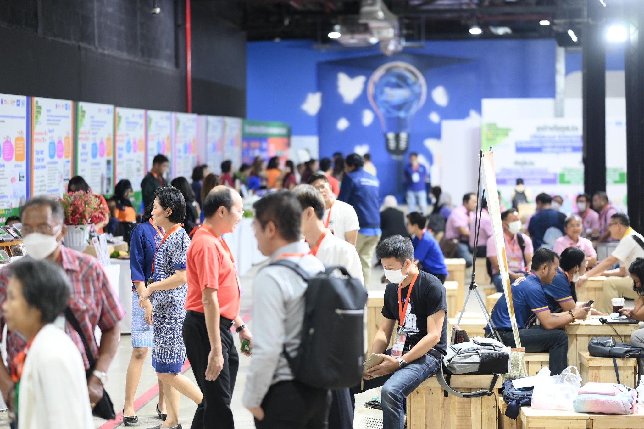 ม. นครพนม เข้าร่วมกิจกรรม เกื้อกูล Local Knowlege Manager Sharing Showcase การเปลี่ยนแปลงภายใต้หลักคิด คน ของ ตลาด และ เกื้อกูล LEs Sharing Showcase ในมหกรรม Local Enterprises Exposition 2023