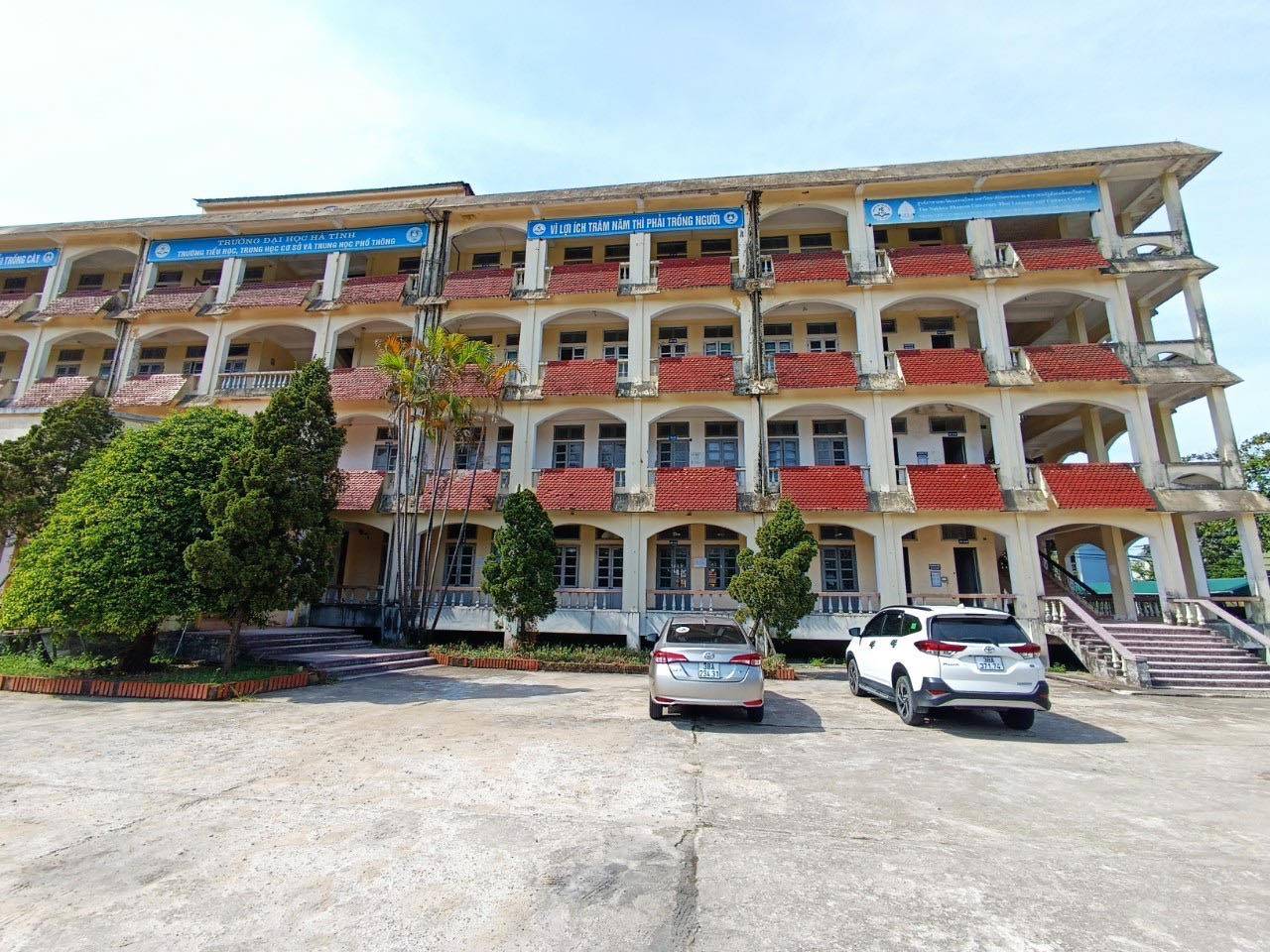 ม.นครพนม จับมือ ม.ฮาติงห์ และ ม.วิงห์ ขยายความร่วมมือด้านการศึกษา การวิจัย การทำนุบำรุงศิลปวัฒนธรรม