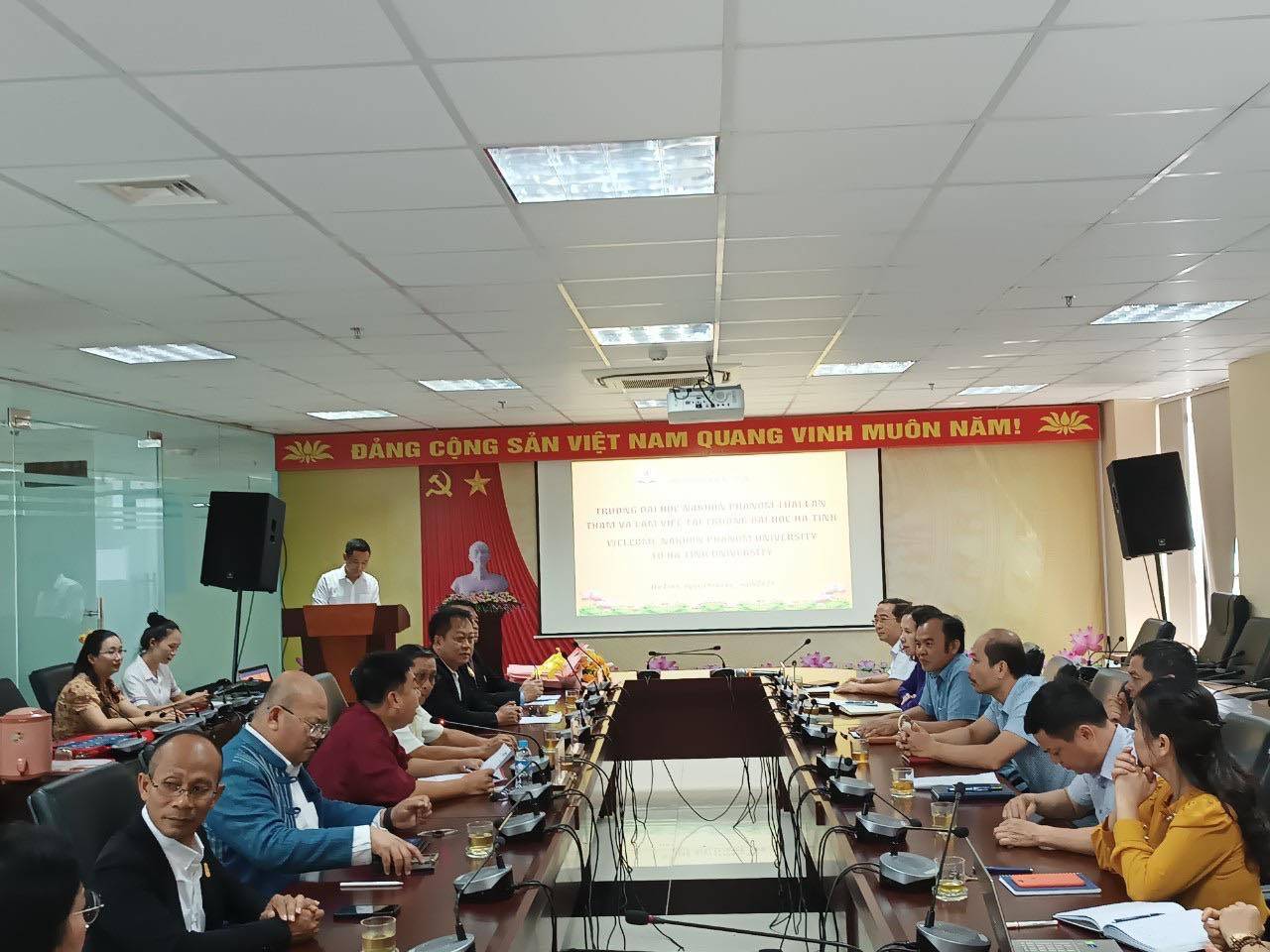 ม.นครพนม จับมือ ม.ฮาติงห์ และ ม.วิงห์ ขยายความร่วมมือด้านการศึกษา การวิจัย การทำนุบำรุงศิลปวัฒนธรรม