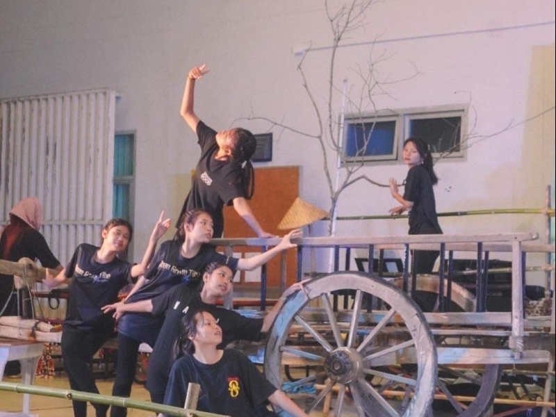 รร.สาธิตแห่งมหาวิทยาลัยนครพนมฯ ผ่านเข้ารอบชิงชนะเลิศ การแข่งขันวงดนตรีลูกทุ่งแห่งประเทศไทยรายการลูกทุ่งเมืองน้ำดำครั้งที่ 3