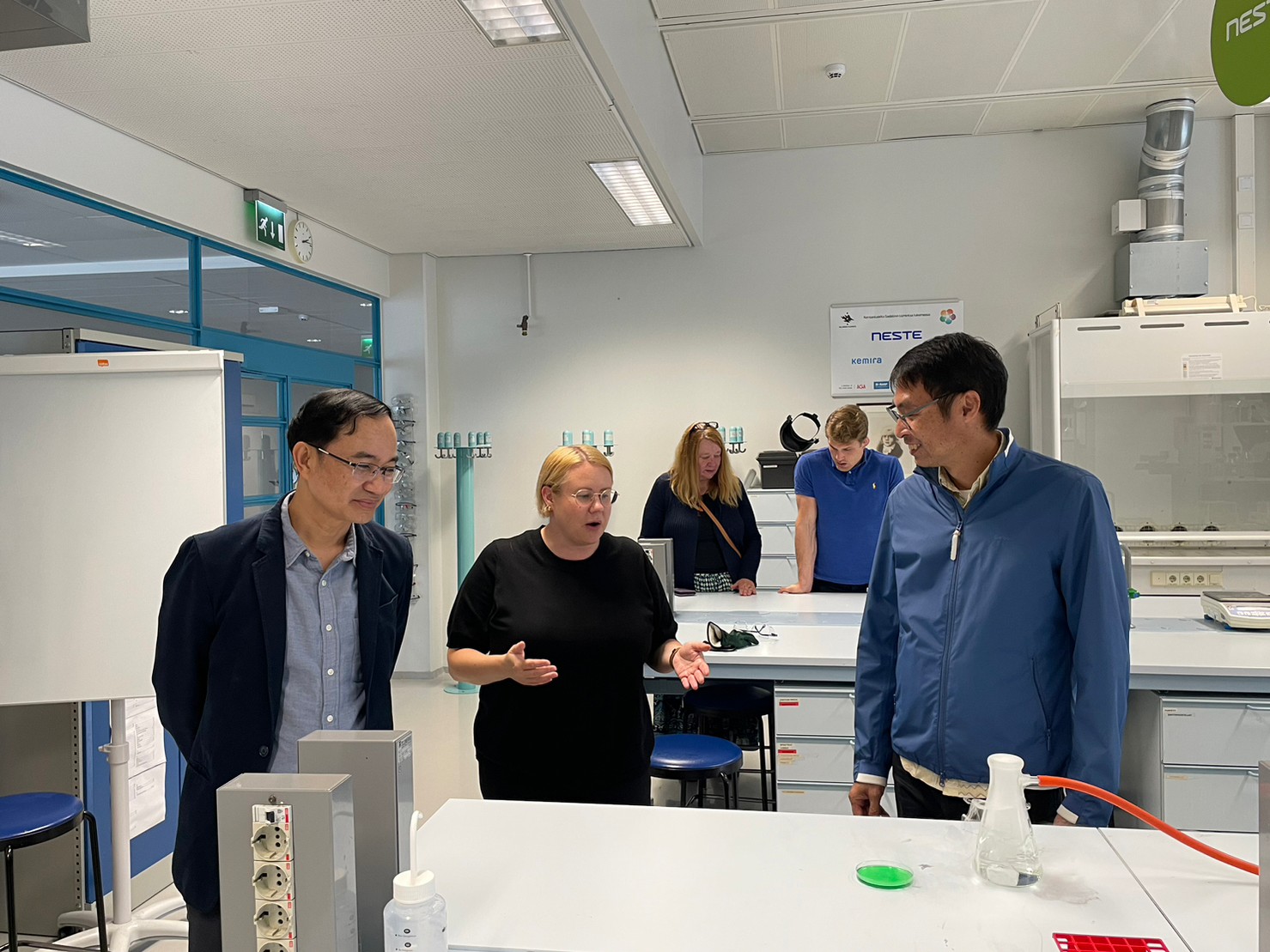 ม.นครพนม เข้าเยี่ยมชม พร้อมหารือความร่วมมือทางวิชาการด้านการวิจัยระหว่างประเทศ กับศูนย์สะเต็มศึกษาแห่งชาติ LUMA Centre มหาวิทยาลัยเฮลซิงกิ ประเทศฟินแลนด์