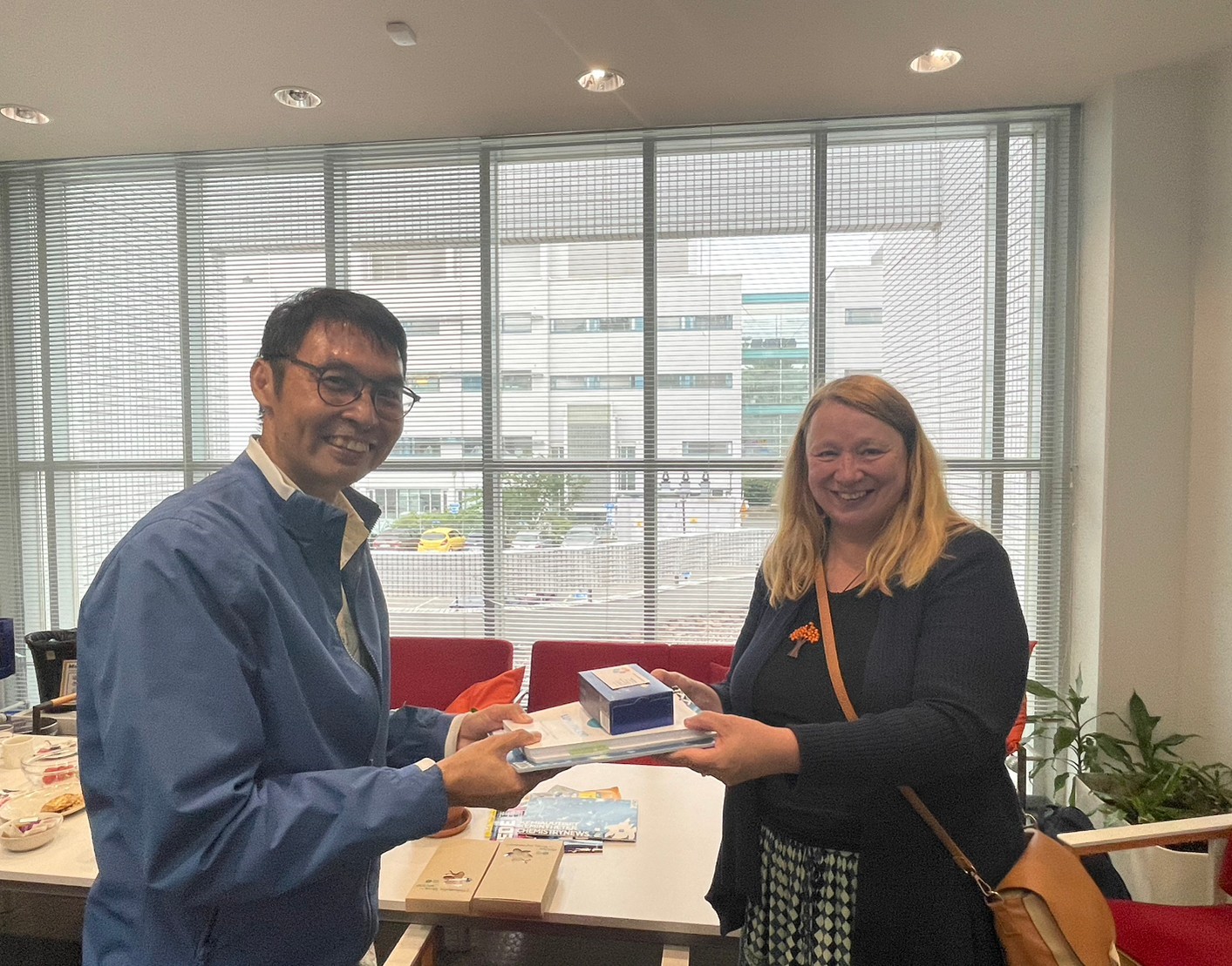 ม.นครพนม เข้าเยี่ยมชม พร้อมหารือความร่วมมือทางวิชาการด้านการวิจัยระหว่างประเทศ กับศูนย์สะเต็มศึกษาแห่งชาติ LUMA Centre มหาวิทยาลัยเฮลซิงกิ ประเทศฟินแลนด์