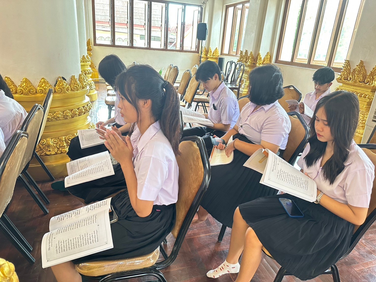 วิทยาลัยธาตุพนม ม.นครพนม ร่วมพิธีเจริญพระพุทธมนต์ ถวายพระพรชัยมงคลแด่สมเด็จพระเจ้าลูกเธอ เจ้าฟ้าพัชรกิติยาภา นเรนทิราเทพยวดี กรมหลวงราชสาริณีสิริพัชร มหาวัชรราชธิดา ณ วัดพระธาตุพนม วรมหาวิหาร อำเภอธาตุพนม จังหวัดนครพนม