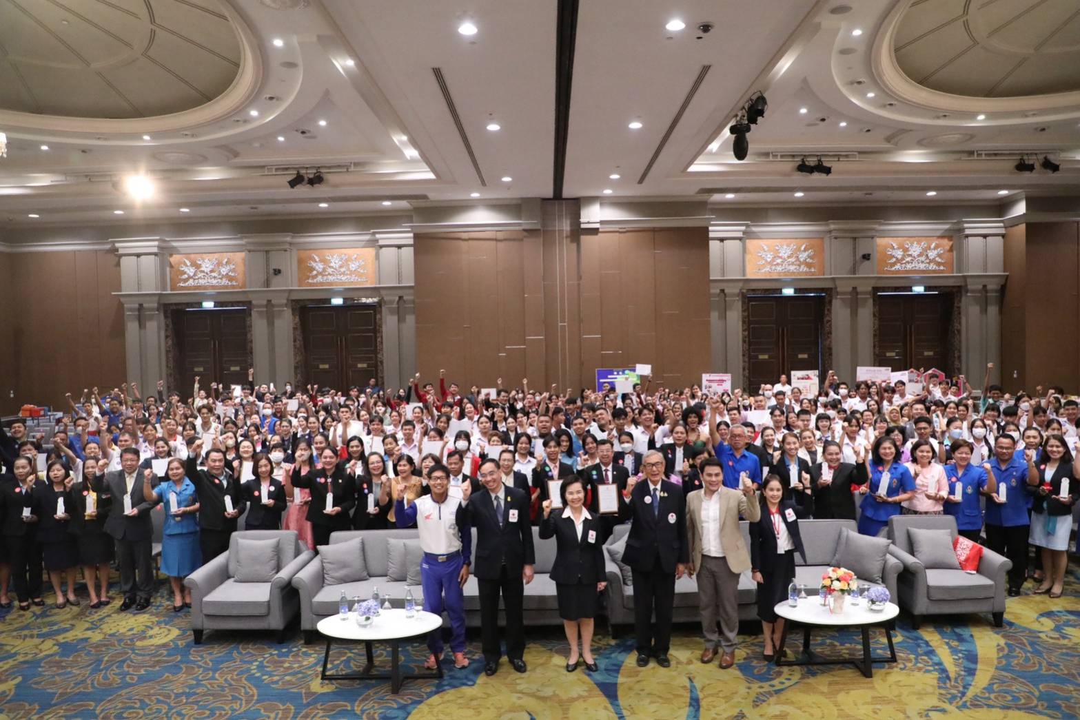 ชมรมอาสายุวกาชาดมหาวิทยาลัยนครพนม เข้ารับรางวัลส่งเสริมมาตรฐานชมรมอาสายุวกาชาด ผลงานปี 2565 ประเภทรางวัลส่งเสริมมาตรฐานชมรมอาสายุวกาชาด 3 ปี