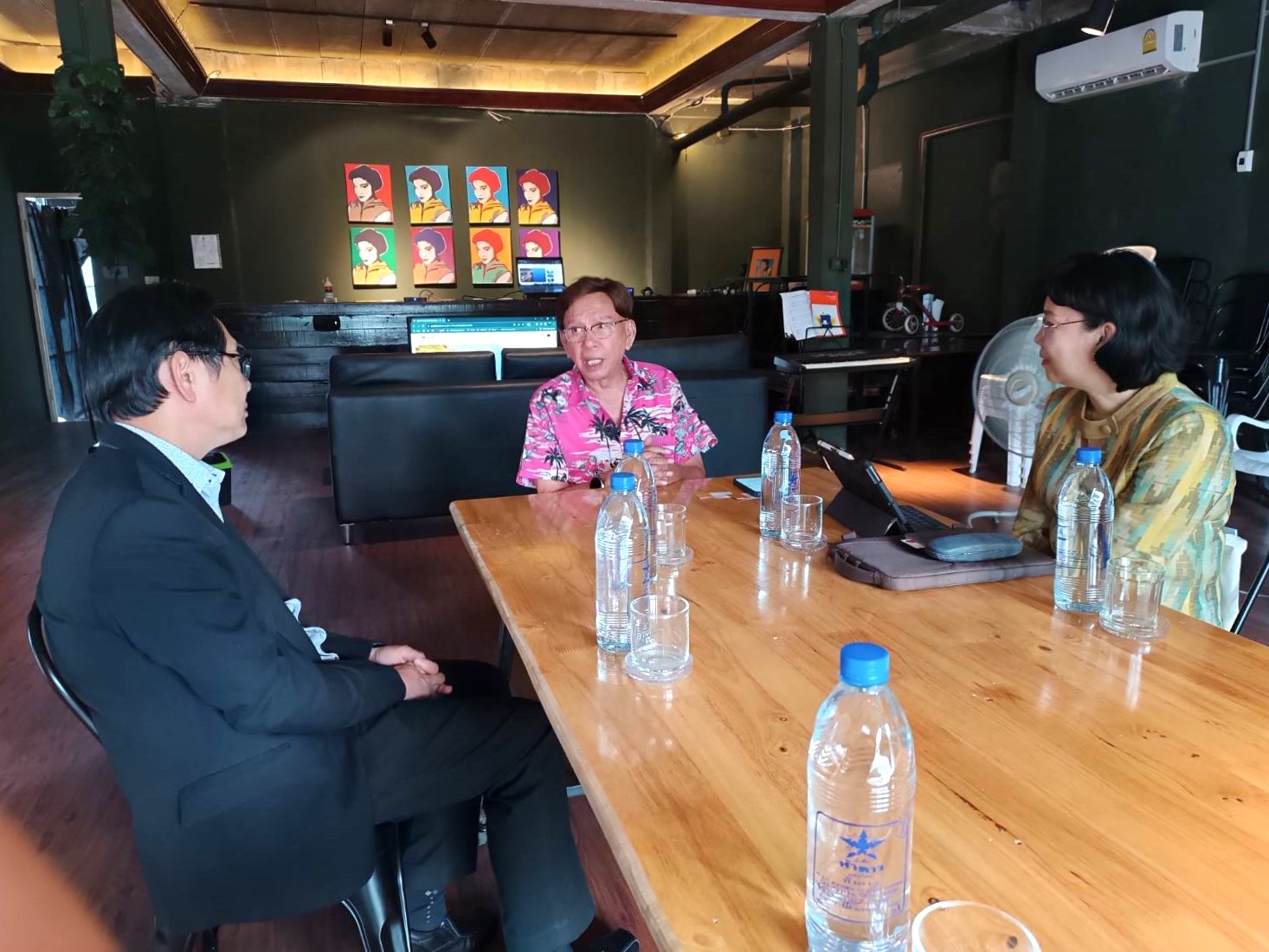 รก.อธิการบดี ม.นครพนม เข้าหารือความร่วมมือโครงการจัดตั้งคณะแพทยศาสตร์ กับ นพ.ประสงค์ บูรณ์พงศ์