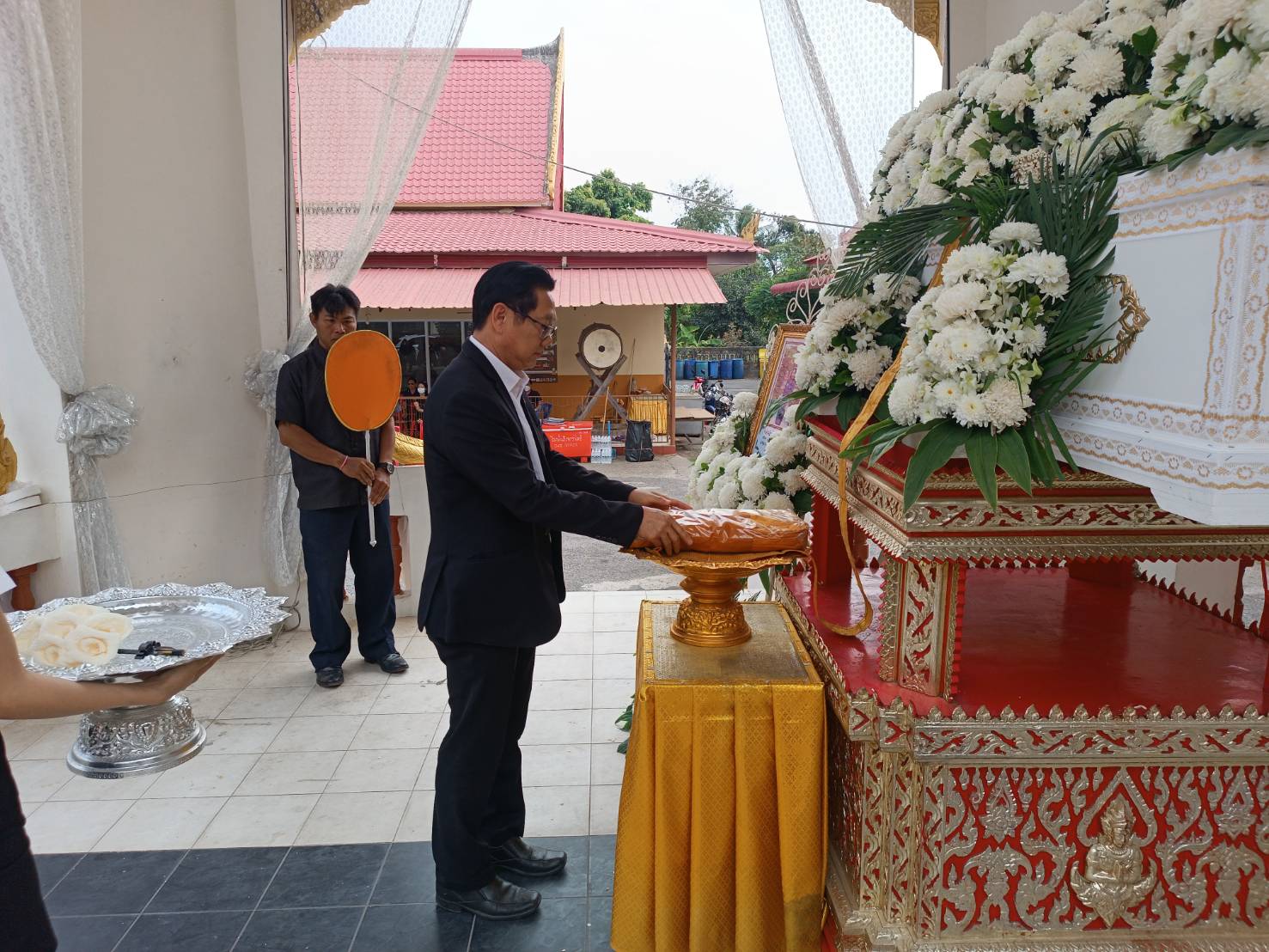 ม.นครพนม เป็นเจ้าภาพสวดพระอภิธรรมและประกอบพิธีฌาปนกิจศพ นางสาวณัฏฐ์นรี สุริยสิทธิ์