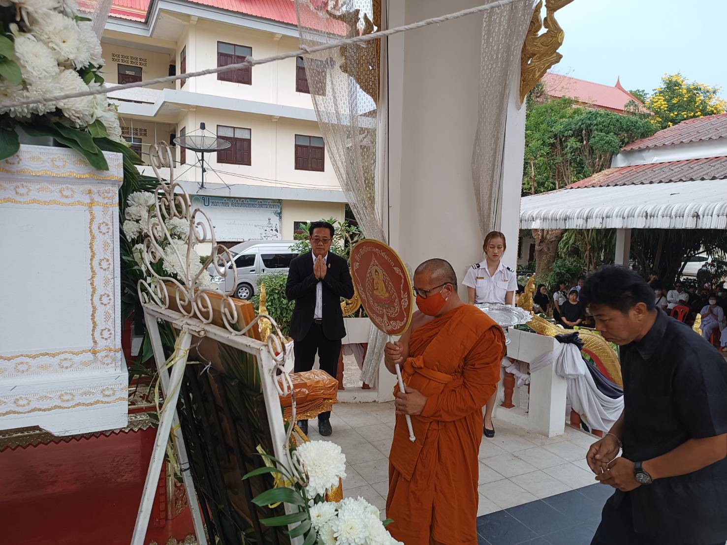 ม.นครพนม เป็นเจ้าภาพสวดพระอภิธรรมและประกอบพิธีฌาปนกิจศพ นางสาวณัฏฐ์นรี สุริยสิทธิ์