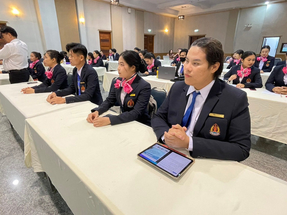 โครงการปัจฉิมนิเทศ แนะแนวเพื่อเตรียมเข้าสู่การศึกษาในศตวรรษที่ 21 วิทยาลัยการท่องเที่ยวและอุตสาหกรรมบริการ มหาวิทยาลัยนครพนม