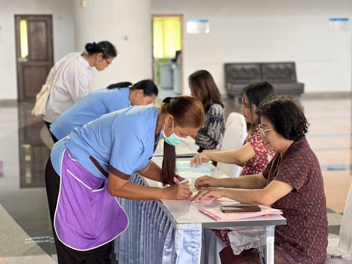 ม.นครพนม จัดเลือกตั้งประธานและกรรมการสภาคณาจารย์และข้าราชการ ลุ้นเก้าอี้ประธานสภาคณาจารย์คนใหม่หลังเที่ยงวันนี้