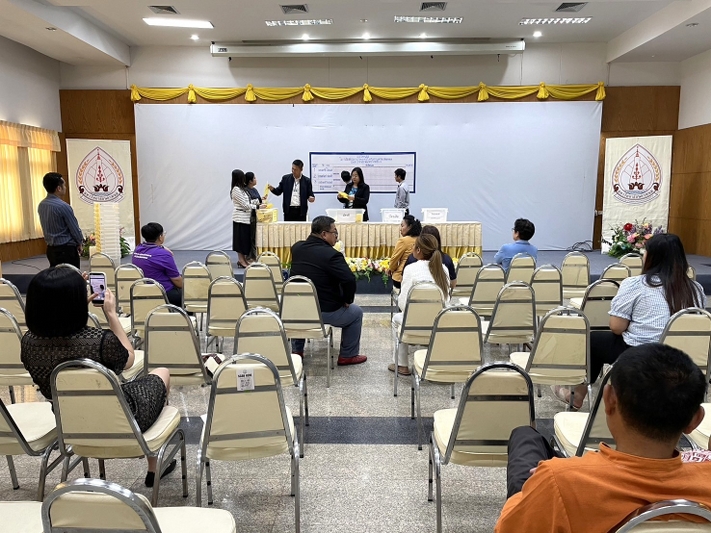 อาจารย์พีระพงษ์ ธีระเผ่าพงษ์ ได้รับการเลือกตั้งเป็น ประธานสภาคณาจารย์และข้าราชการ มหาวิทยาลัยนครพนม คนใหม่