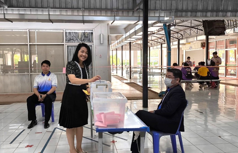 อาจารย์พีระพงษ์ ธีระเผ่าพงษ์ ได้รับการเลือกตั้งเป็น ประธานสภาคณาจารย์และข้าราชการ มหาวิทยาลัยนครพนม คนใหม่