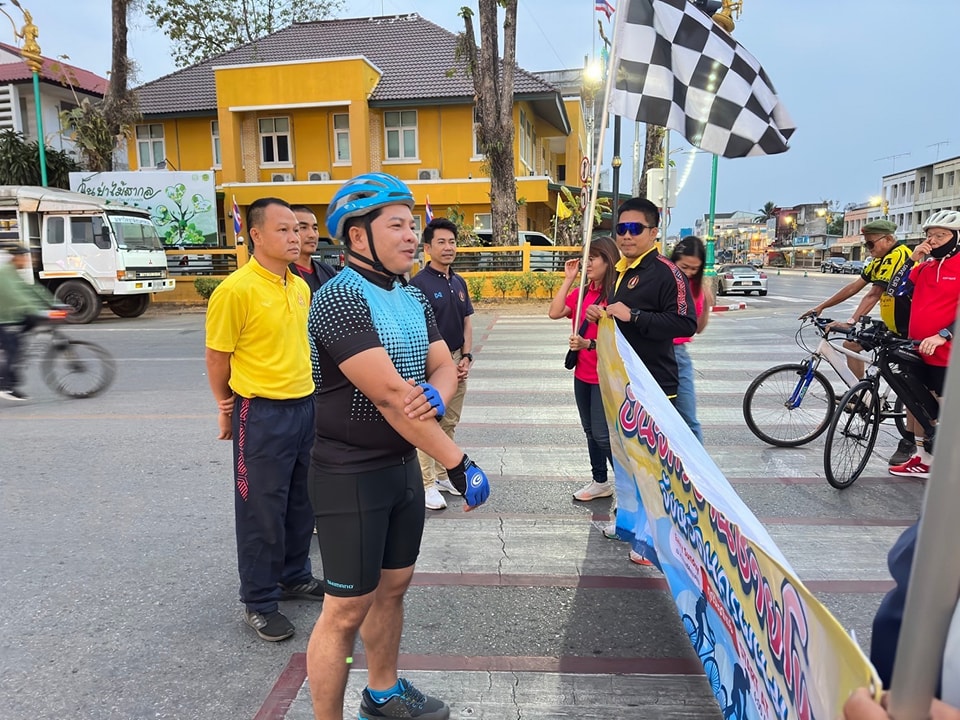 กองพัฒนานักศึกษา ม.นครพนม เป็นเจ้าภาพจัดกิจกรรม “ปั่นจักรยานชายโขงทุกวันอาทิตย์” เสริมสร้างสุขภาพนักปั่น