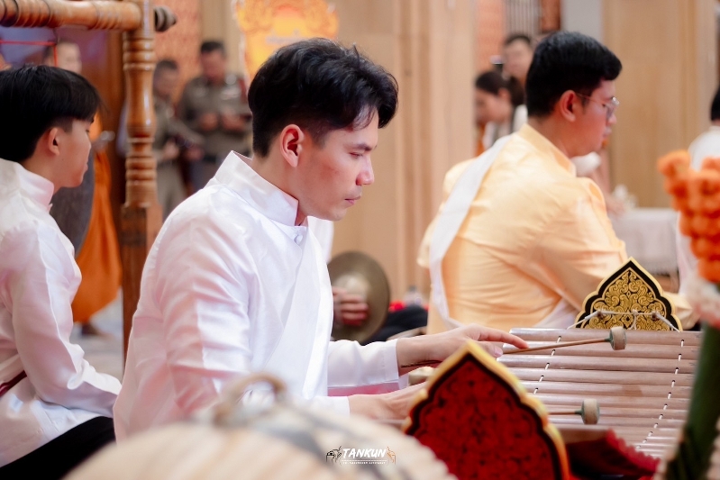สาขาวิชาดนตรีศึกษา คณะครุศาสตร์ ร่วมกับ ชมรมศิลปวัฒนธรรมอุบลราชธานีวงโปงลางสังข์เงิน รังสรรค์ชุดการแสดงถวายส่งเสด็จพระบรมสารีริกธาตุ ณ จังหวัดอุบลราชธานี