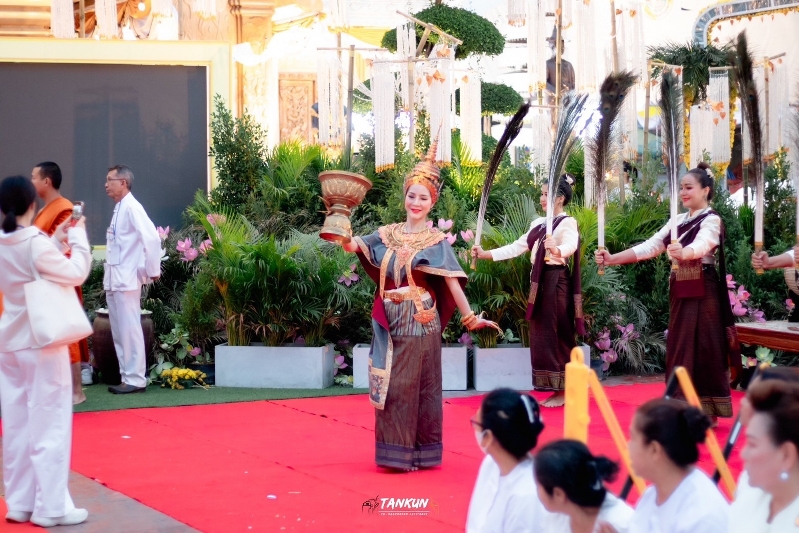 สาขาวิชาดนตรีศึกษา คณะครุศาสตร์ ร่วมกับ ชมรมศิลปวัฒนธรรมอุบลราชธานีวงโปงลางสังข์เงิน รังสรรค์ชุดการแสดงถวายส่งเสด็จพระบรมสารีริกธาตุ ณ จังหวัดอุบลราชธานี
