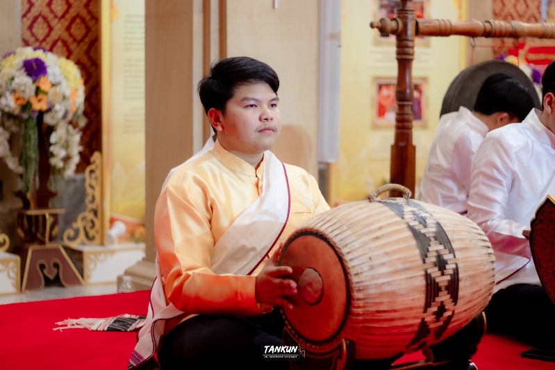 สาขาวิชาดนตรีศึกษา คณะครุศาสตร์ ร่วมกับ ชมรมศิลปวัฒนธรรมอุบลราชธานีวงโปงลางสังข์เงิน รังสรรค์ชุดการแสดงถวายส่งเสด็จพระบรมสารีริกธาตุ ณ จังหวัดอุบลราชธานี