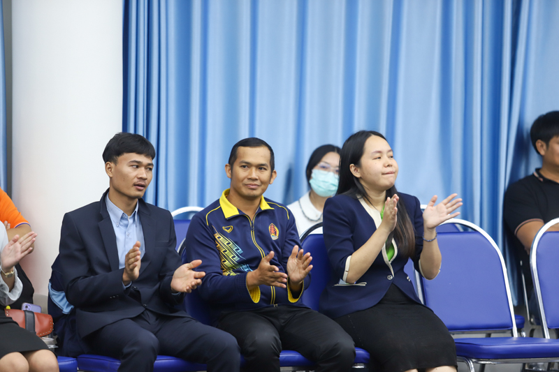 ม.นครพนม เปิดเวทีอธิการบดีพบผู้ปฏิบัติงานใหม่ เติมพลังบวก ปรับแนวคิดให้ทำงานอย่างมีความสุข