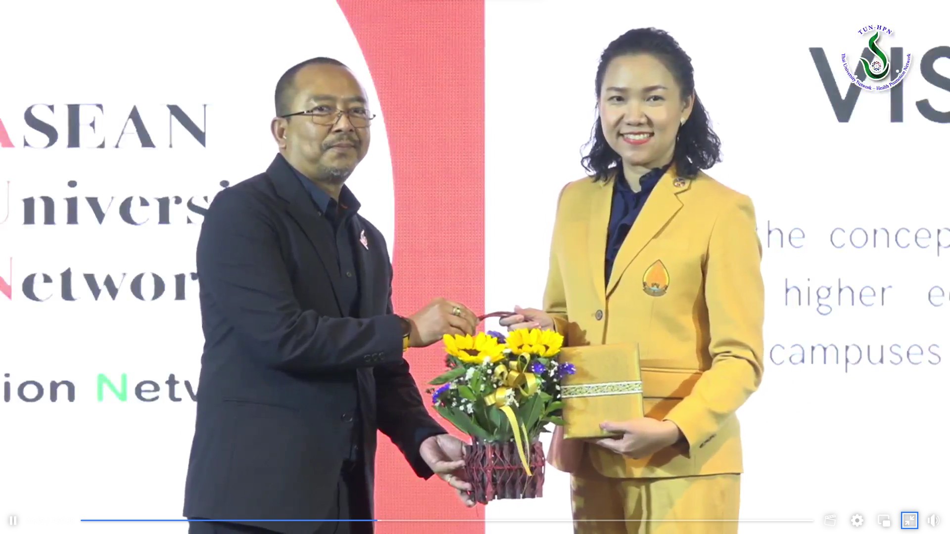 ม.นครพนม ร่วมประชุมวิชาการมหาวิทยาลัยสร้างเสริมสุขภาพระดับชาติ ครั้งที่ 2