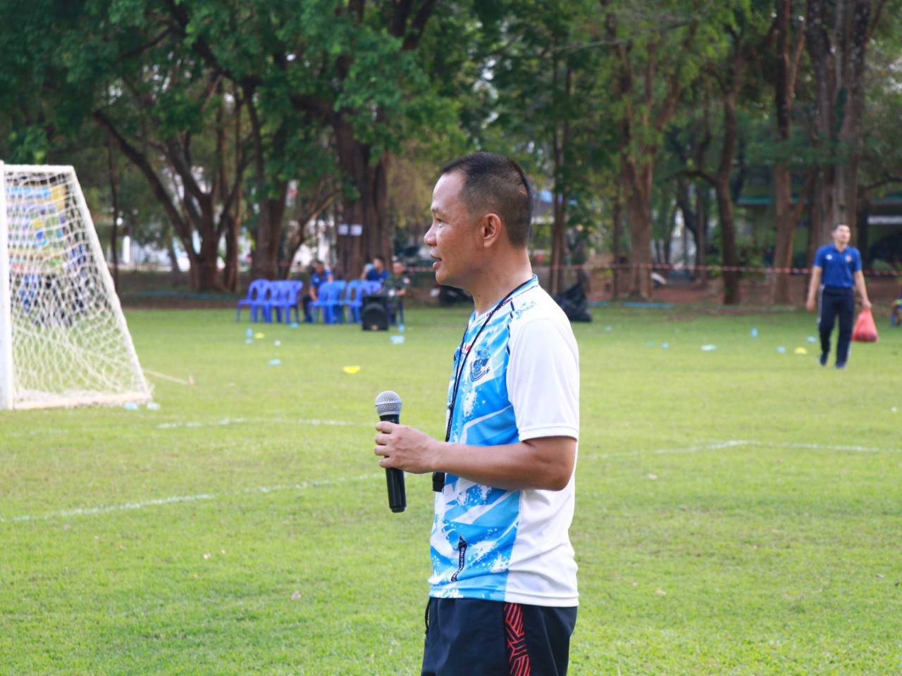 ม.นครพนม เข้ารับมอบเกียรติบัตร ปิดโครงการฝึกทักษะกีฬาฟุตบอลภาคฤดูร้อน