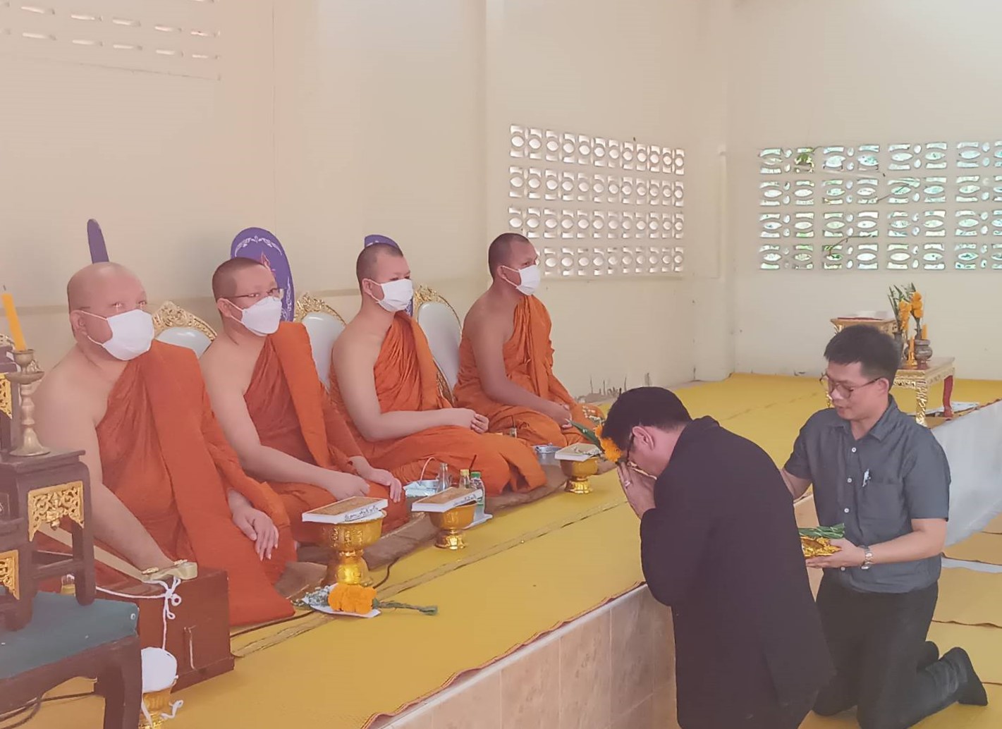 ม.นครพนม เป็นเจ้าภาพสวดพระอภิธรรม ดาบตำรวจดำรงค์ ภู่ระหงษ์