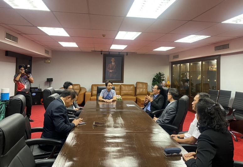 ม.นครพนม เข้าหารือ มศว. หวังเป็นสถาบันพี่เลี้ยงคณะแพทยศาสตร์