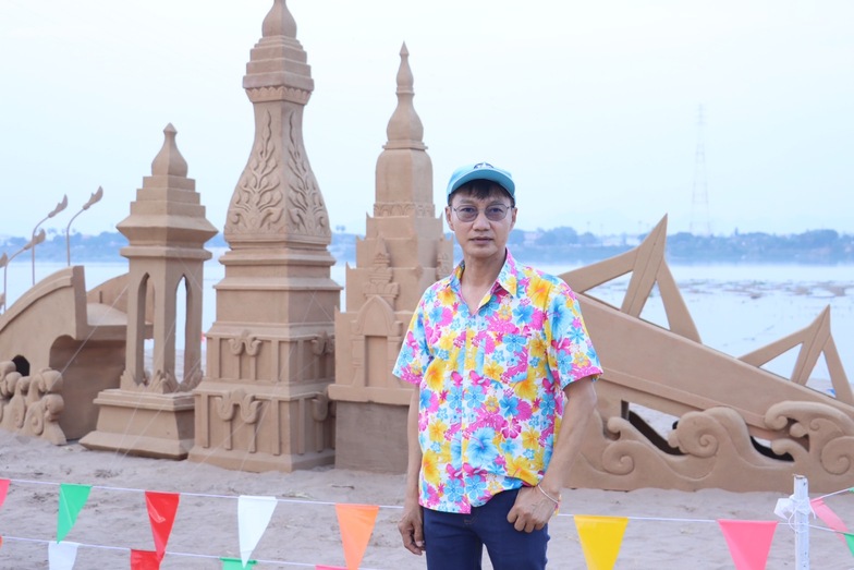 ม.นครพนม ร่วมพิธีเปิดกิจกรรมประติมากรรมทรายแม่น้ำโขงเชื่อมโยงกลุ่มสนุก